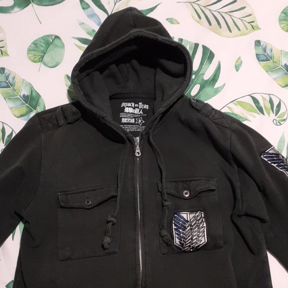 Attack on Titan Zip-up Hoodie (Dark Green)